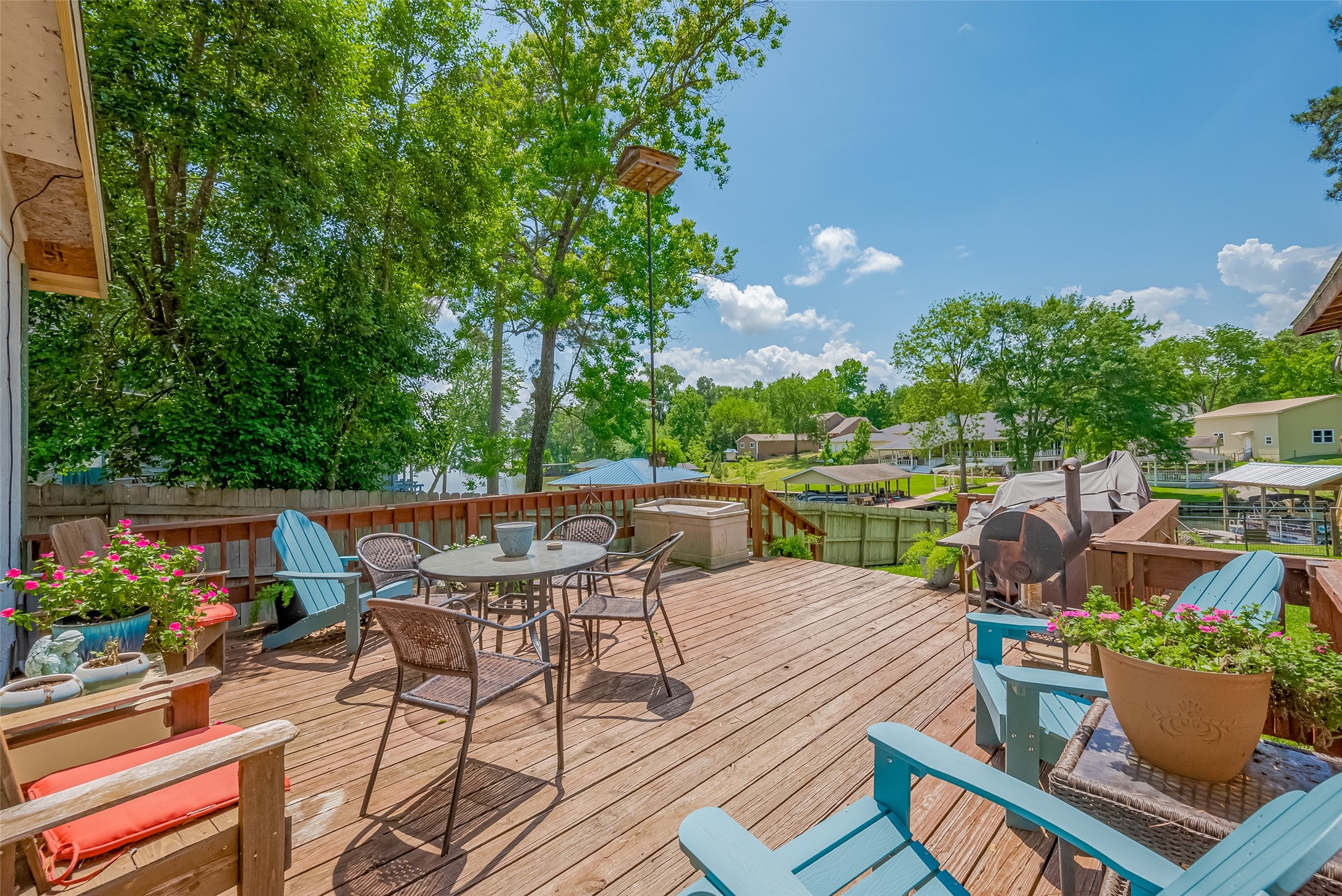 333 Lakeshore Drive Onalaska, TX 77360 - Photo 8 of 20 porch off apt space