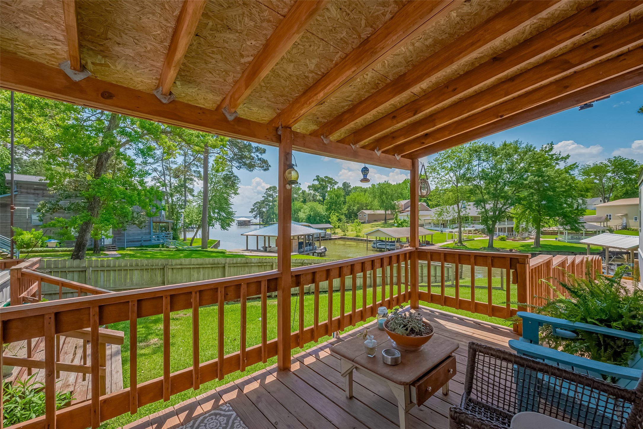 333 Lakeshore Drive Onalaska, TX 77360 - Photo 9 of 20 covered porch off house