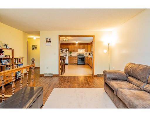 140 Mazarin Street Springfield, MA 01151 - Photo 13 of 36