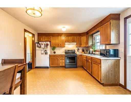 140 Mazarin Street Springfield, MA 01151 - Photo 16 of 36