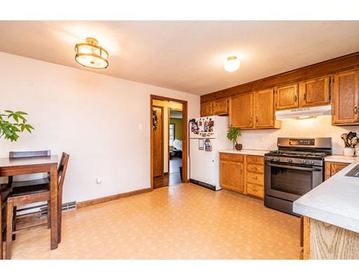 140 Mazarin Street Springfield, MA 01151 - Photo 17 of 36