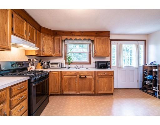 140 Mazarin Street Springfield, MA 01151 - Photo 18 of 36