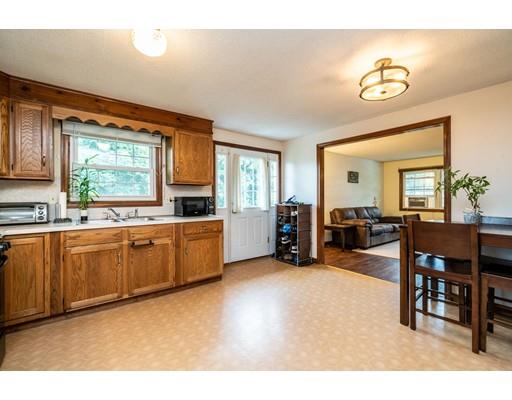 140 Mazarin Street Springfield, MA 01151 - Photo 19 of 36
