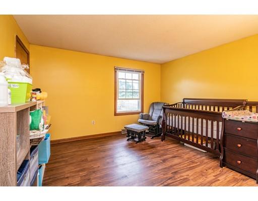 140 Mazarin Street Springfield, MA 01151 - Photo 24 of 36