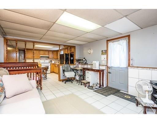 140 Mazarin Street Springfield, MA 01151 - Photo 26 of 36