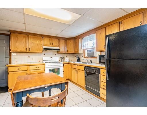 140 Mazarin Street Springfield, MA 01151 - Photo 29 of 36