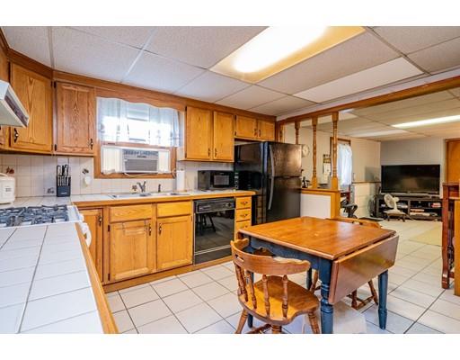 140 Mazarin Street Springfield, MA 01151 - Photo 31 of 36