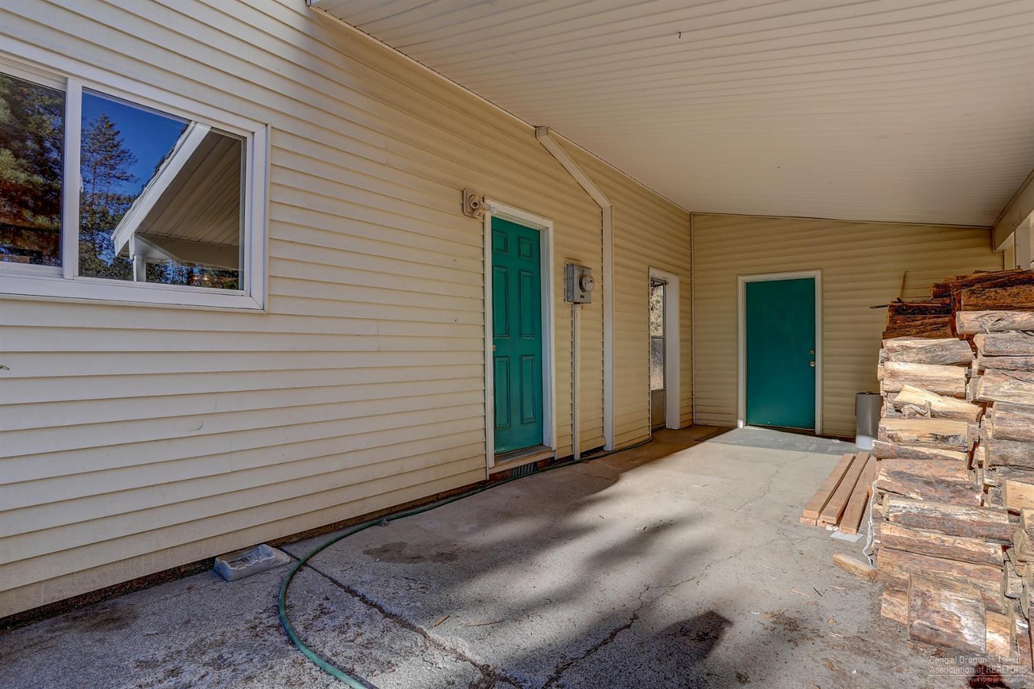 17390 Wells Road Bend, OR 97707 - Photo 13 of 25 Additional Photo