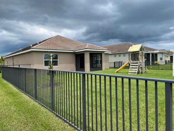 $2,900 | 10571 Southwest Toren Way, Port St. Lucie, FL 34987