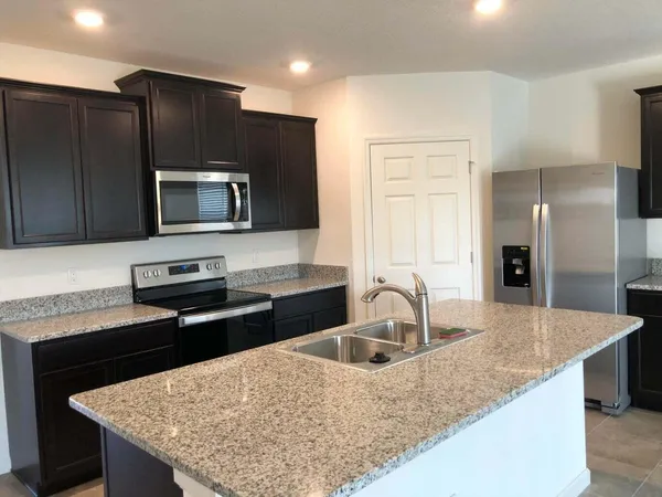 $2,900 | 10571 Southwest Toren Way, Port St. Lucie, FL 34987