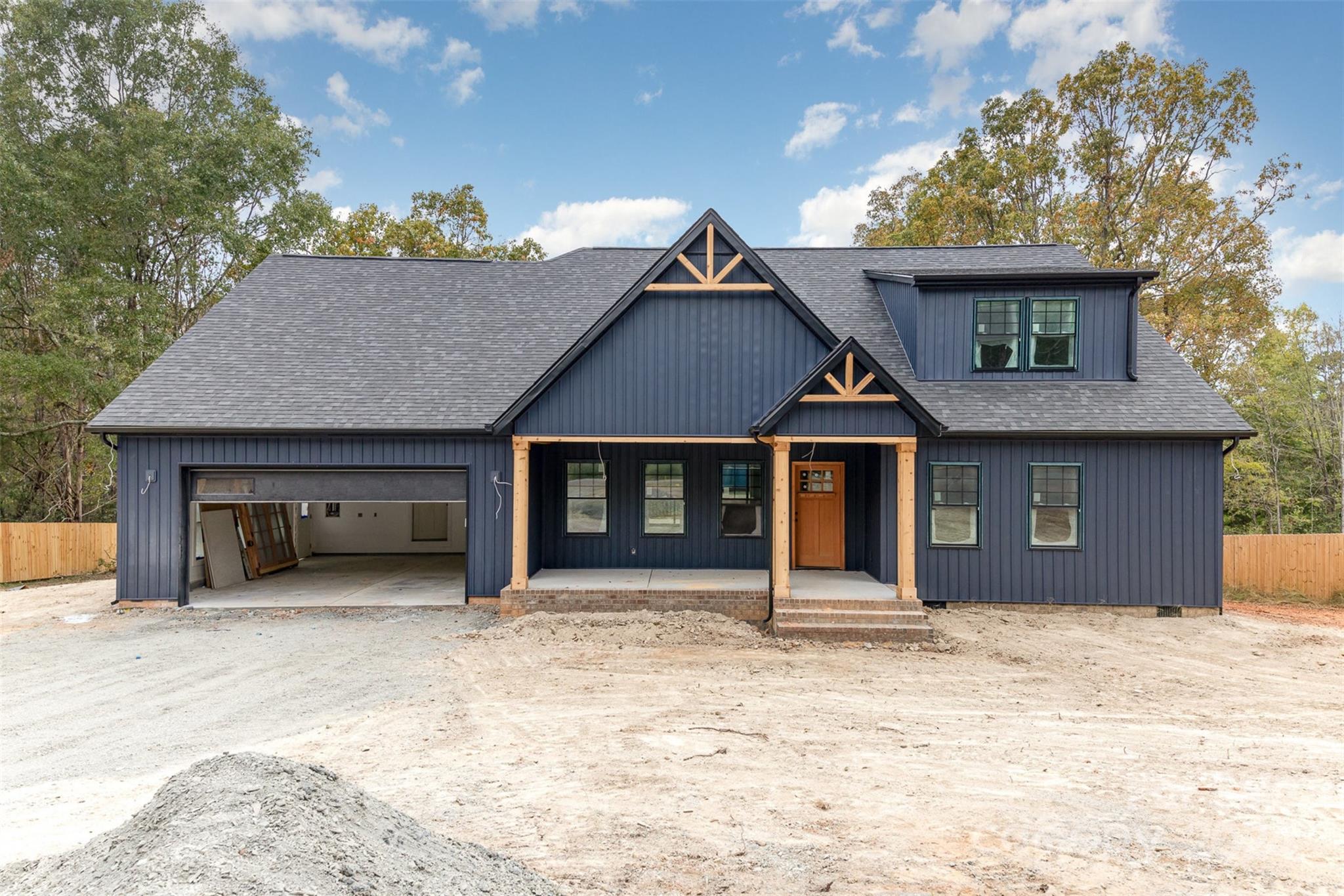 1820 Red Angus Road Mount Pleasant, NC 28124 - Photo 4 of 24 a house with a outdoor space