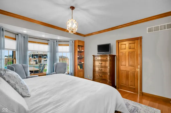 $625,000 | 10232 Highway 129, Cross Plains, IN 47017