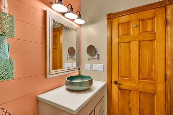 $625,000 | 10232 Highway 129, Cross Plains, IN 47017