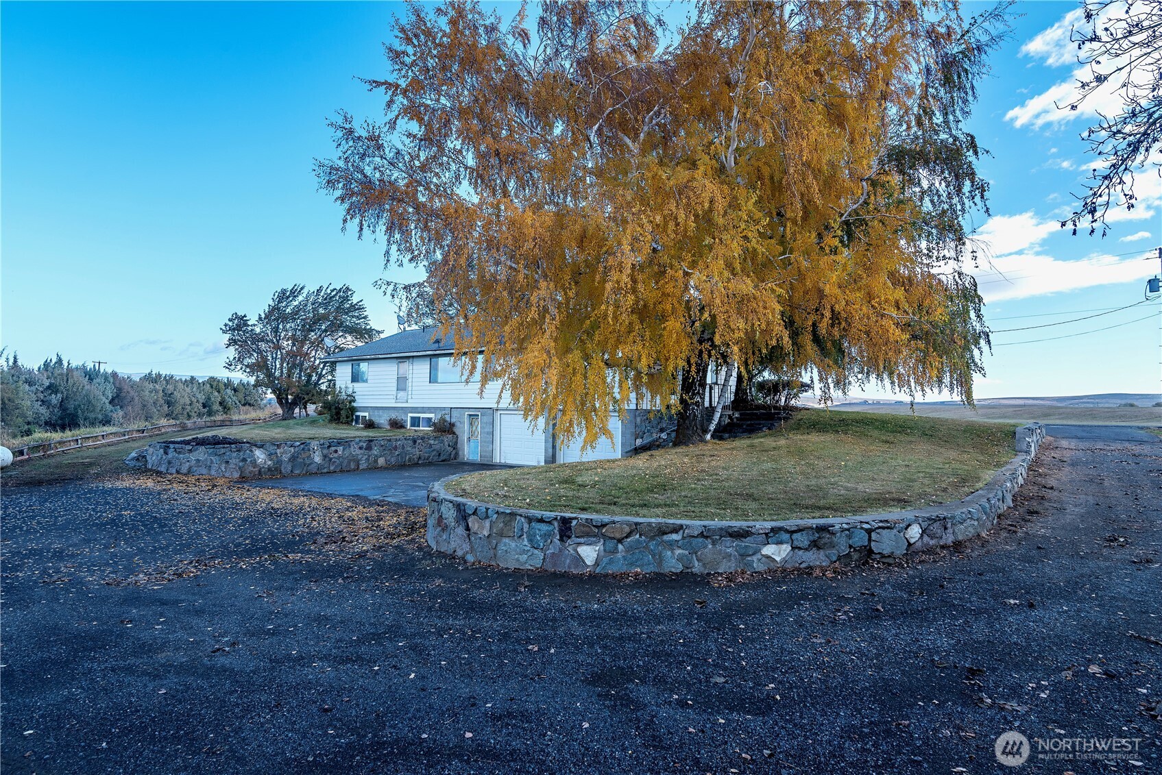 1171 Cleman Road Ellensburg, WA 98926 - Photo 28 of 38 a view of a yard