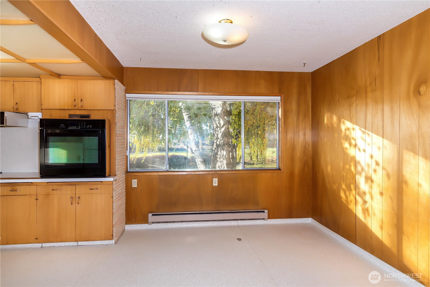 1171 Cleman Road Ellensburg, WA 98926 - Photo 7 of 38 a view of an empty room with a window