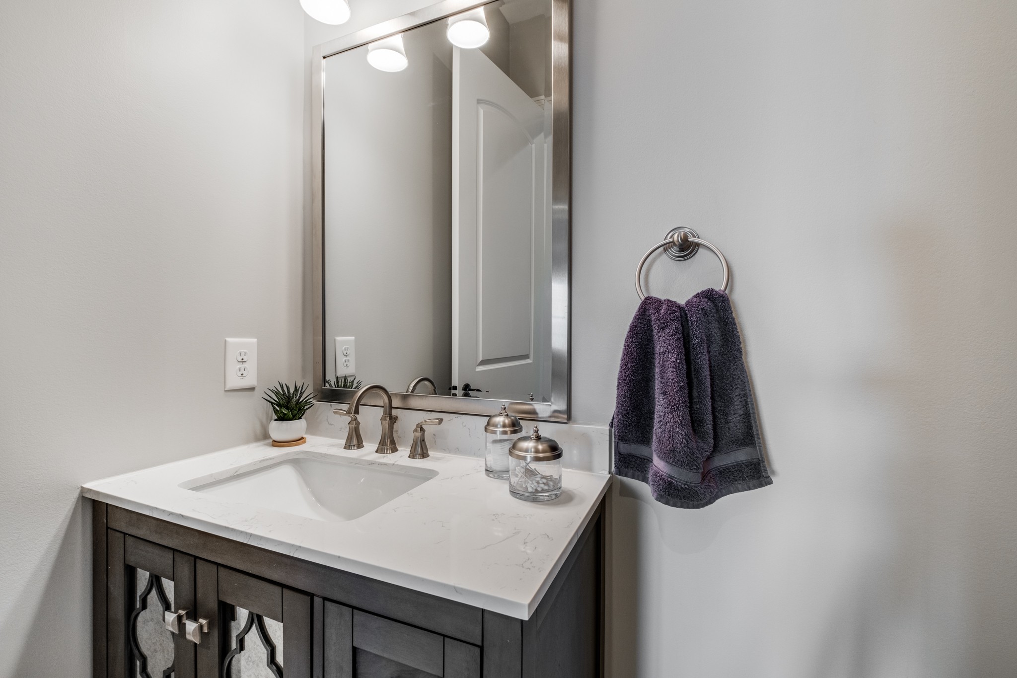 514 Legends Ridge Court Franklin, TN 37069 - Photo 4 of 57 a bathroom with a sink and a mirror