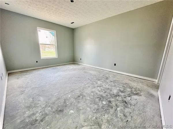 $189,900 | 39 East Madison Street, Scottsburg, IN 47170