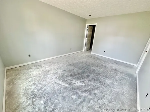 $189,900 | 39 East Madison Street, Scottsburg, IN 47170