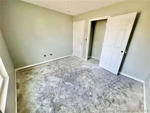 $189,900 | 39 East Madison Street, Scottsburg, IN 47170