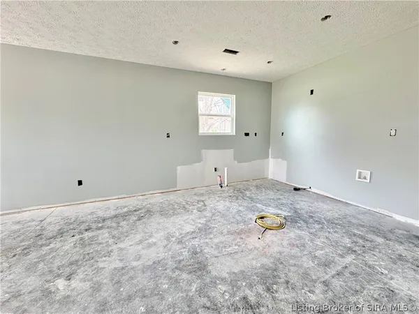 $189,900 | 39 East Madison Street, Scottsburg, IN 47170