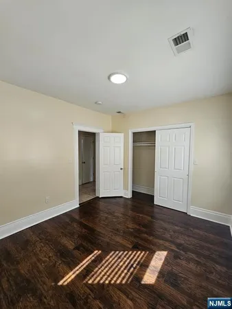 $2,300 | 240 Copeland Avenue, Unit 2, Lyndhurst, NJ 07071