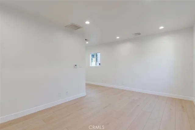 $2,400 | 320 East Dryden Street, Unit B, Glendale, CA 91207