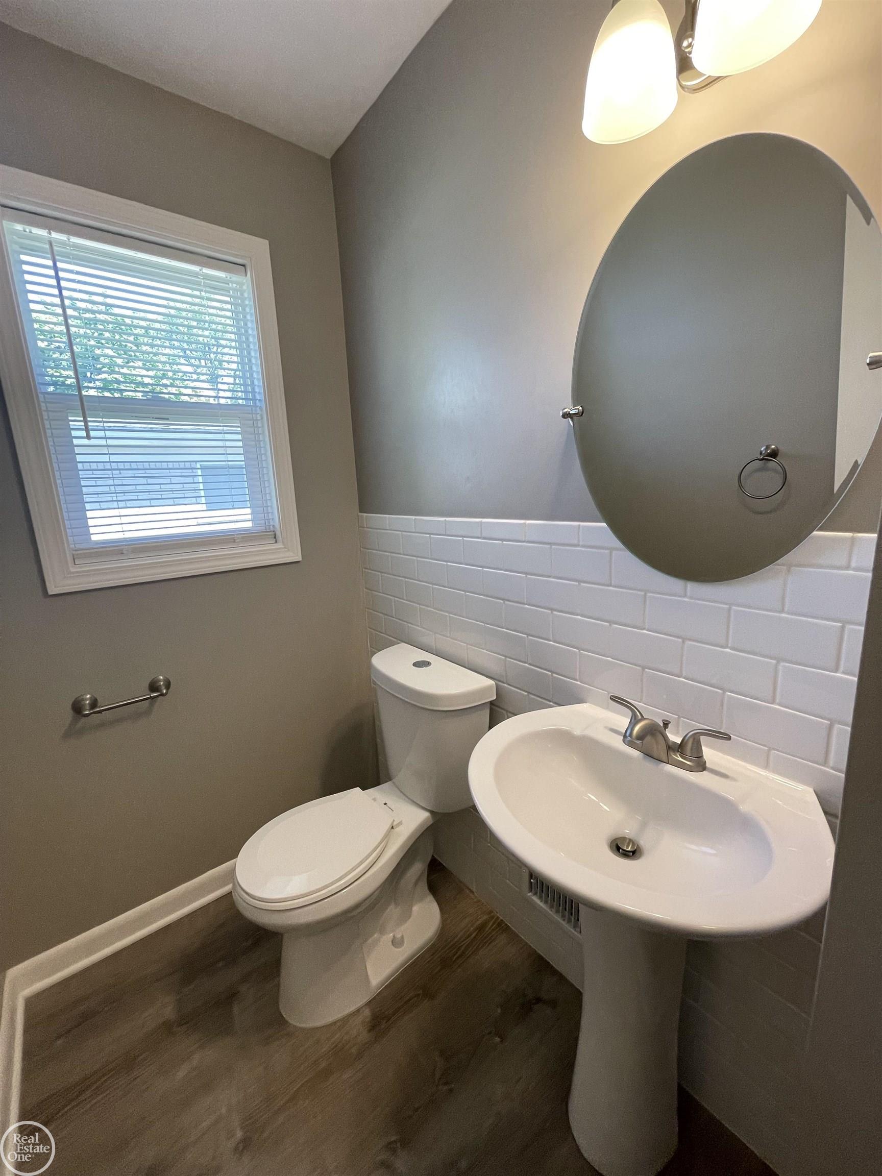 26404 Burg Road Warren, MI 48089 - Photo 26 of 35