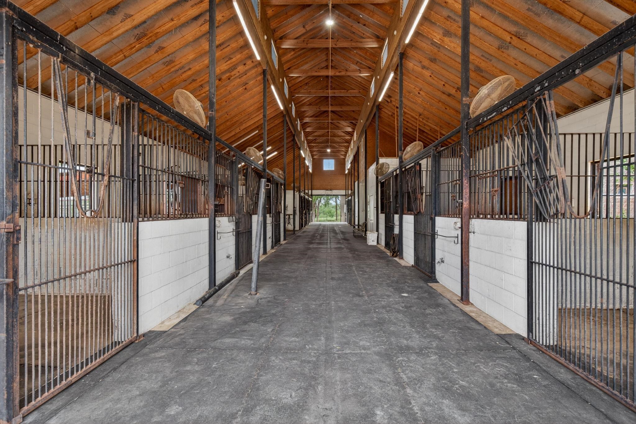 3307 Sunset Cliff Road Burnet, TX 78611 - Photo 17 of 38 Gallery Image 17