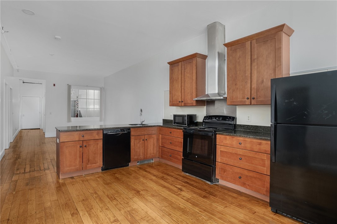 140 Thames Street Newport, RI 02840 - Photo 11 of 26
