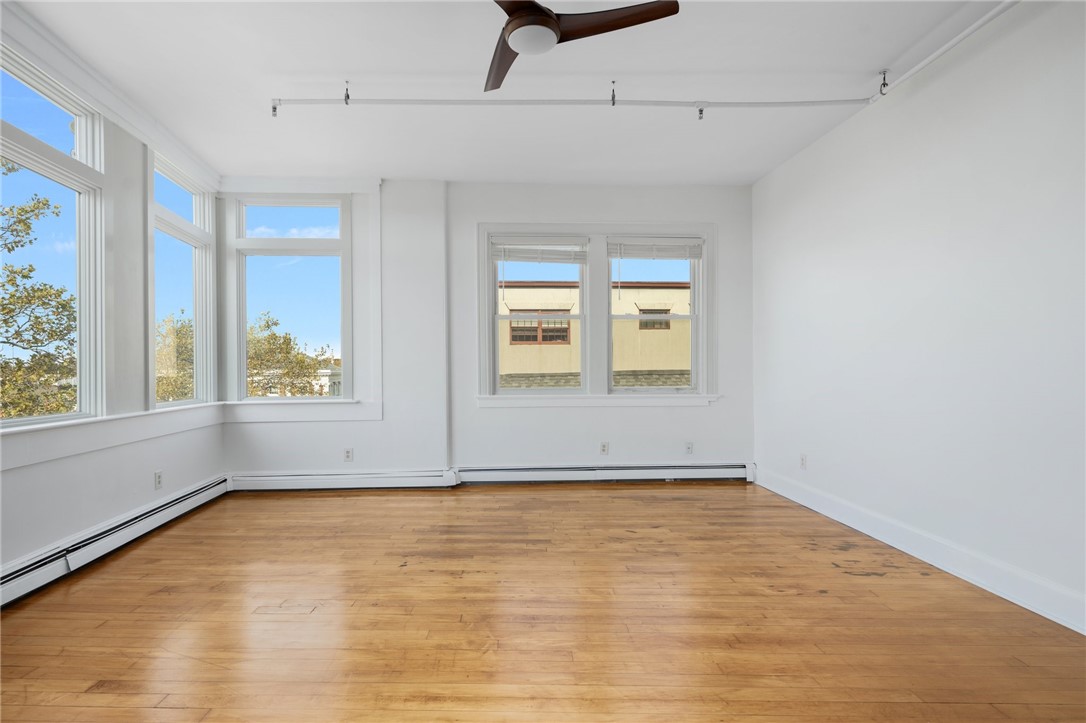 140 Thames Street Newport, RI 02840 - Photo 2 of 26