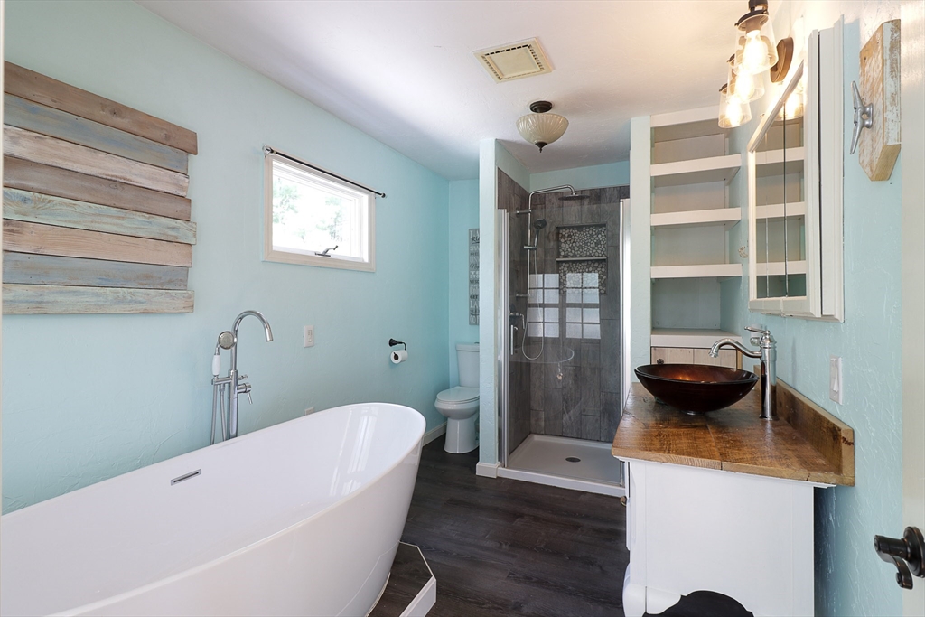 75 Crystal Lake Road Halifax, MA 02338 - Photo 13 of 34 Gallery Image 13