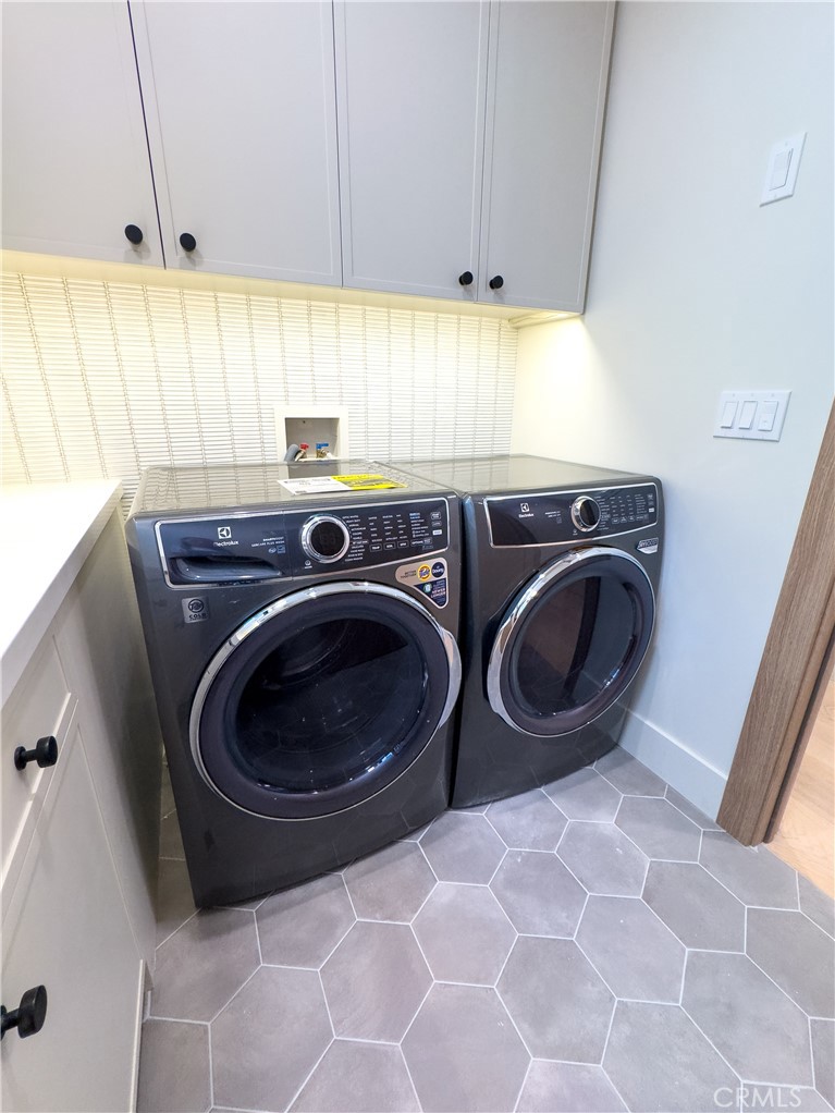 404 16th Street Manhattan Beach, CA 90266 - Photo 48 of 58 a utility room with dryer and washer