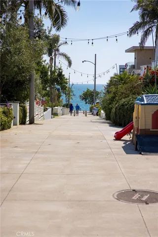 $9,890,000 | 404 16th Street, Manhattan Beach, CA 90266