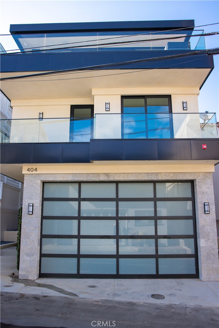 404 16th Street Manhattan Beach, CA 90266 - Photo 56 of 58 a view of entryway