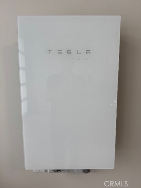 404 16th Street Manhattan Beach, CA 90266 - Photo 58 of 58 a close up of a white marble wall