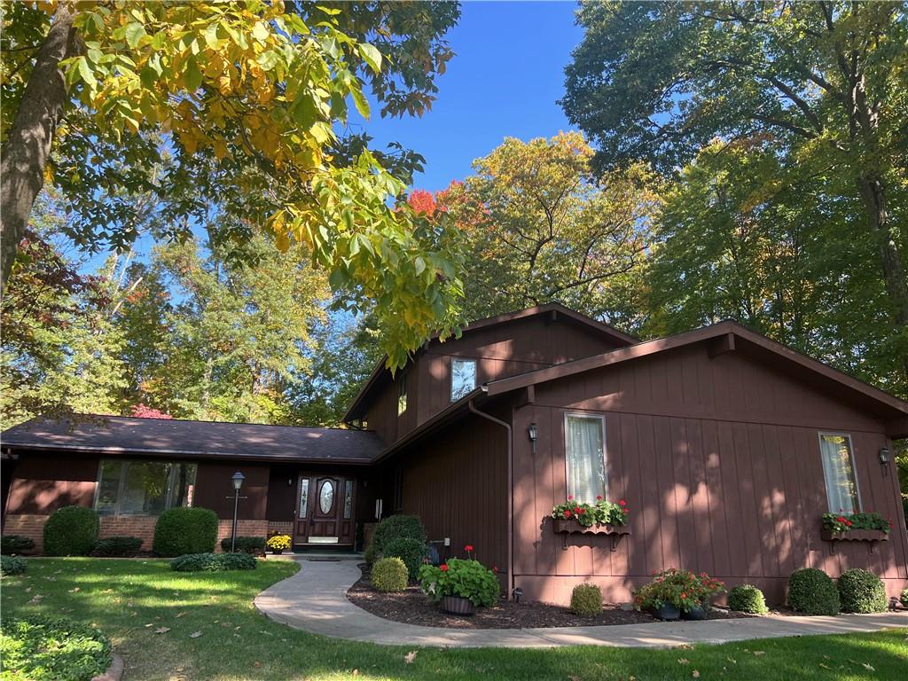 817 Enterprise Road Grove City, PA 16127 - Photo 1 of 25 Gallery Image 1