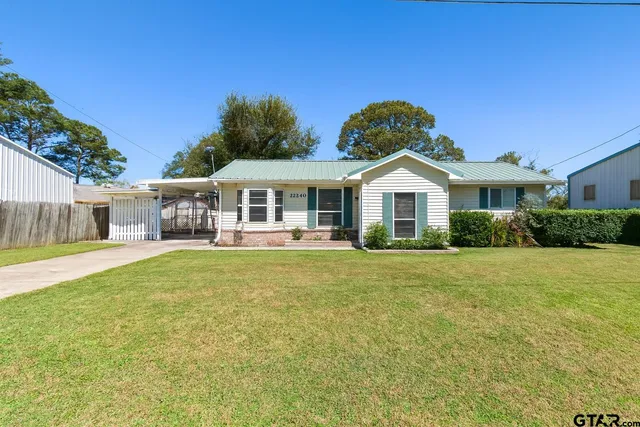 $249,000 | 22240 Deval Lane, Frankston, TX 75763