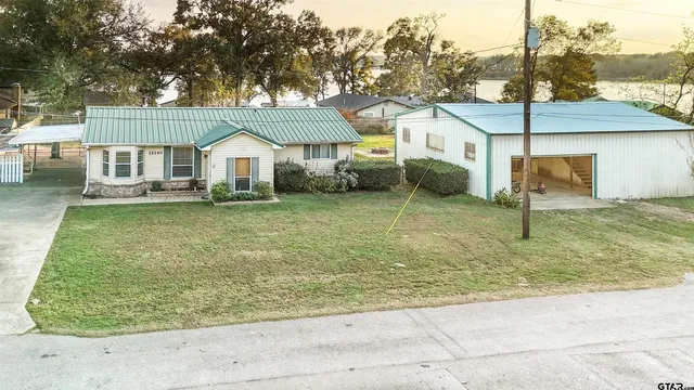 $249,000 | 22240 Deval Lane, Frankston, TX 75763