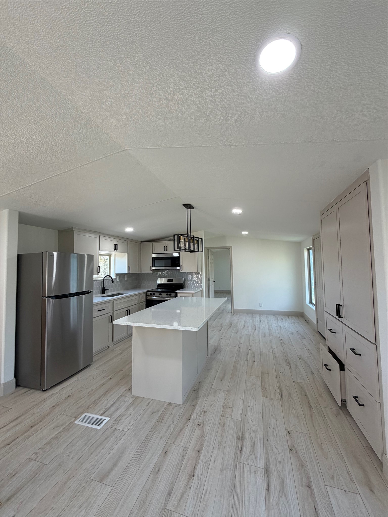 3323 Trefle Rue Rue, Unit RUE Rosharon, TX 77583 - Photo 5 of 20