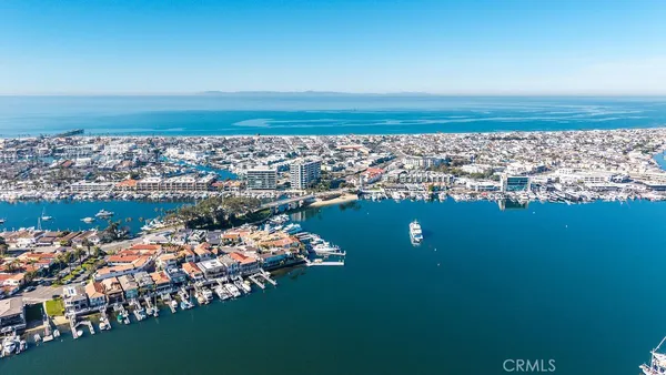 $1,350,000 | 101 Scholz Plaza, Newport Beach, CA 92663