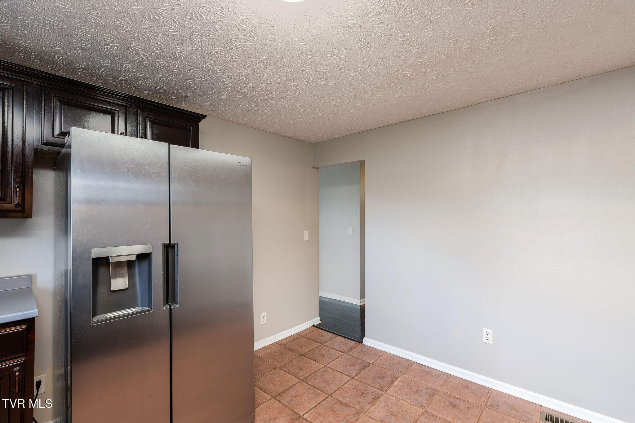 2217 Jett Road Kingsport, TN 37660 - Photo 15 of 38 2217 Jett Rd - 17
