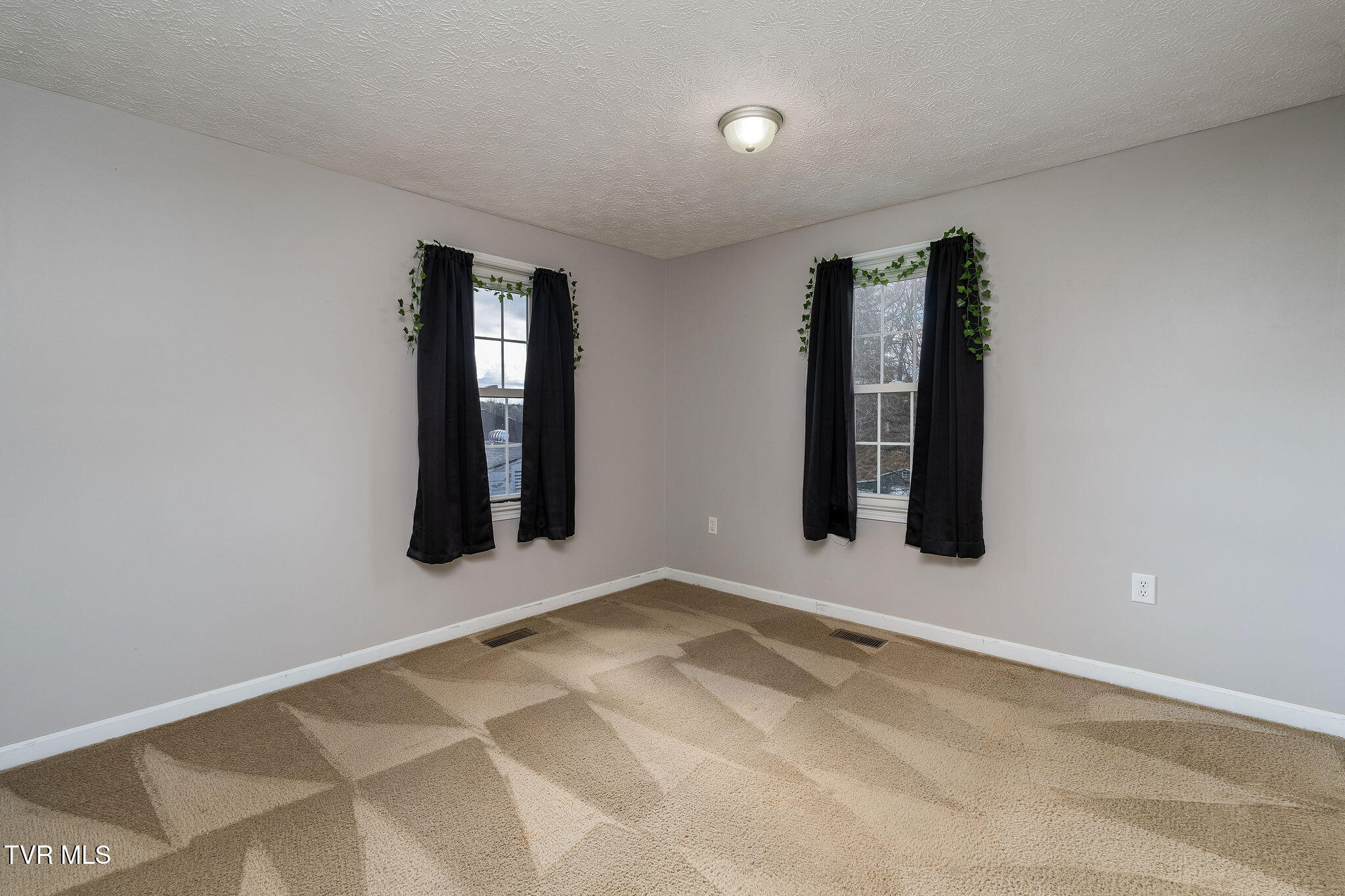 2217 Jett Road Kingsport, TN 37660 - Photo 17 of 38 2217 Jett Rd - 19