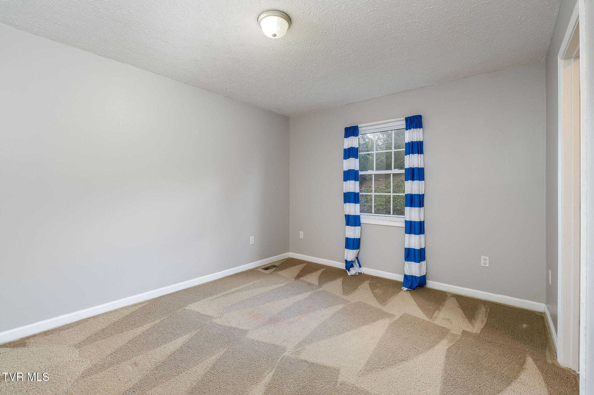 2217 Jett Road Kingsport, TN 37660 - Photo 23 of 38 2217 Jett Rd - 25