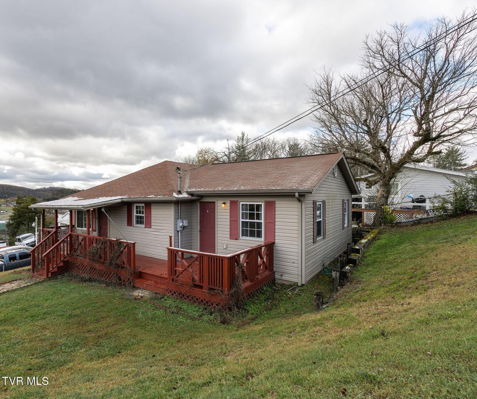 2217 Jett Road Kingsport, TN 37660 - Photo 4 of 38 2217 Jett Rd - 4