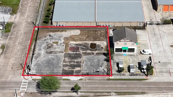 $2,250 | 13103 Hiram Clarke Road, Houston, TX 77045