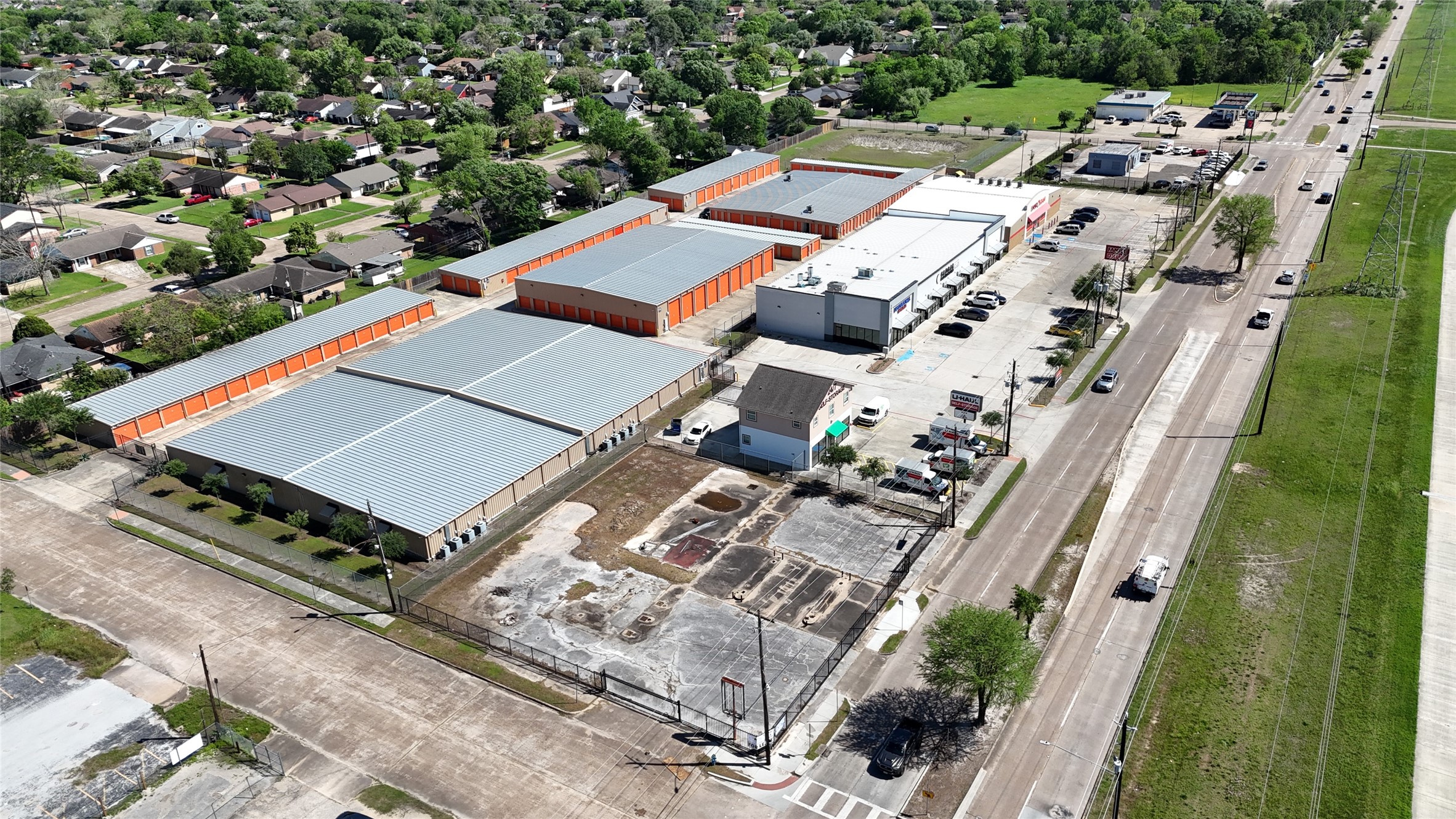 13103 Hiram Clarke Road Houston, TX 77045 - Photo 10 of 11