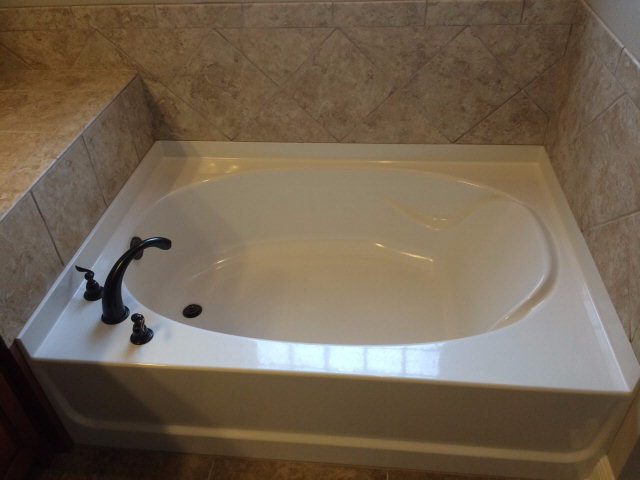 4640 Spinnaker Way Orange Beach, AL 36561 - Photo 18 of 25 master tub