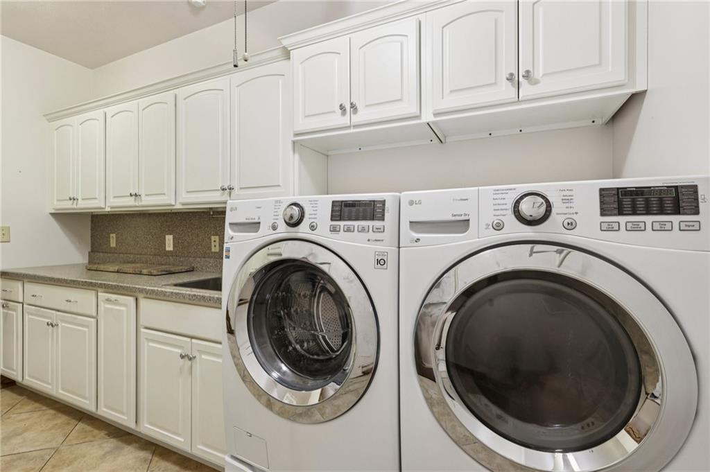 2210 Skyhill Road Edinburg, PA 16116 - Photo 18 of 49 Laundry Room