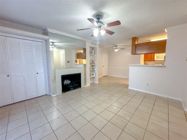 $1,300 | 2121 Hepburn Street, Unit 1110, Houston, TX 77054