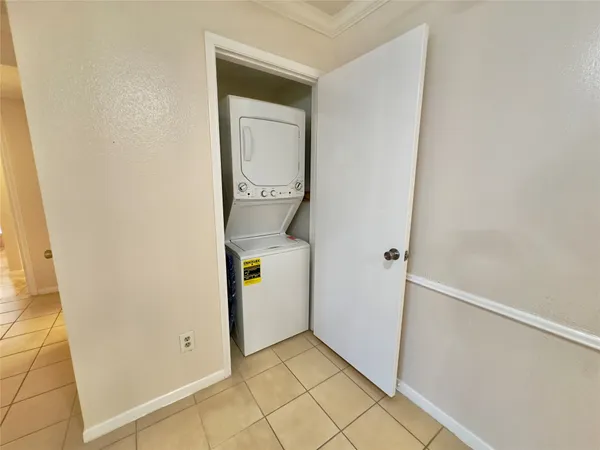 $1,300 | 2121 Hepburn Street, Unit 1110, Houston, TX 77054